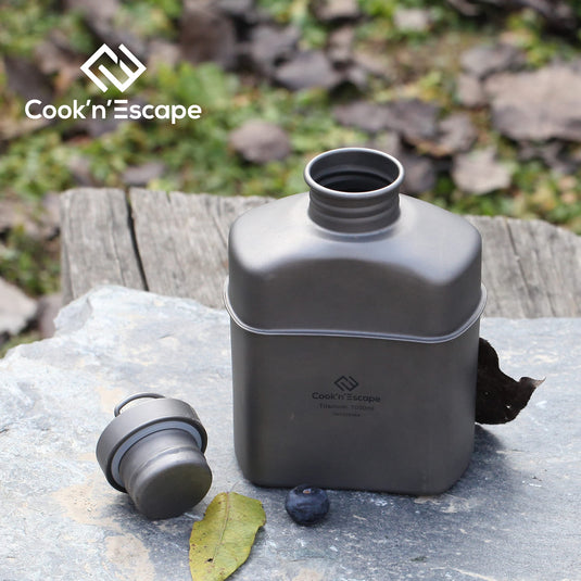 Cook'n'Escape L129XW76XH191mm Titanium Camping Water Bottle