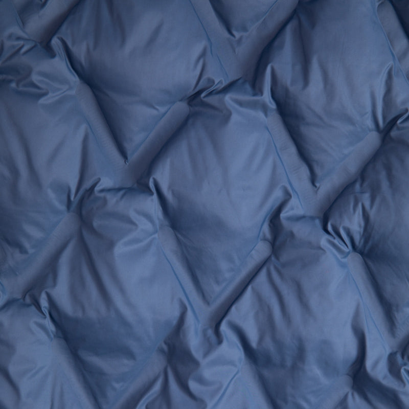 Laden Sie das Bild in Galerie -Viewer, ATEPA Wearable Camping Blanket Water-Resistant, Seamless Quilt, 78.7" x 57"
